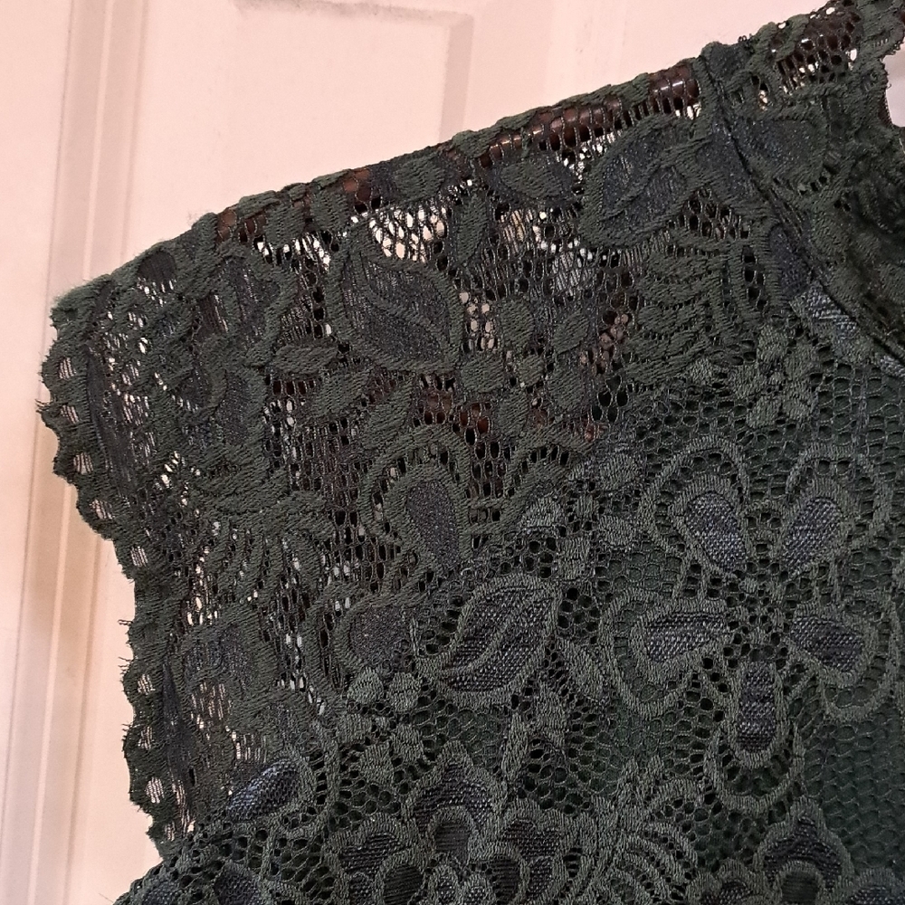Windsor Green Lace Midi Dress - Picture 3 of 6